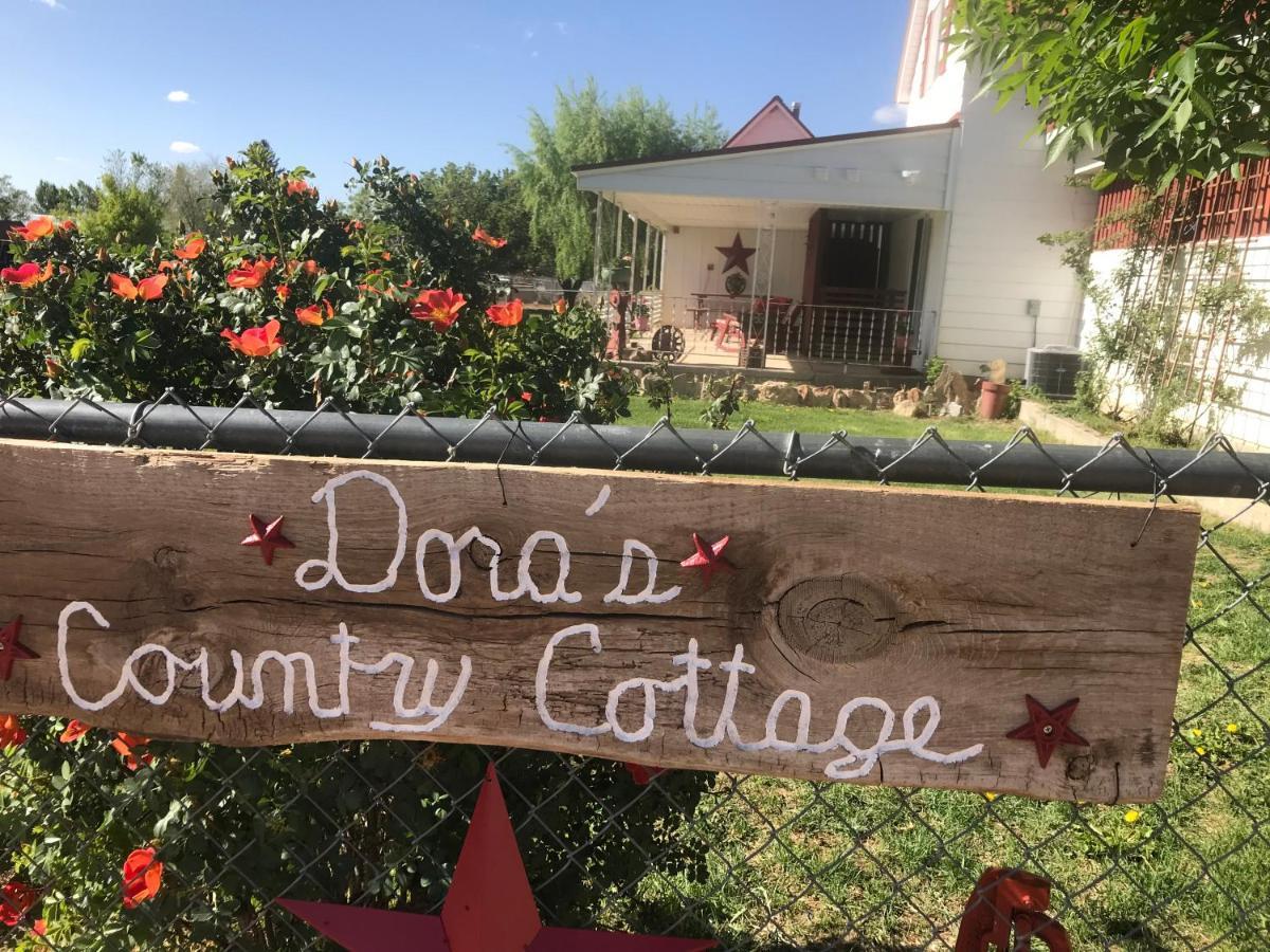 Dora'S Country Cottage Ескаланте Екстериор снимка