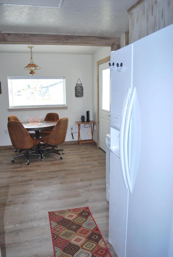Dora'S Country Cottage Ескаланте Екстериор снимка